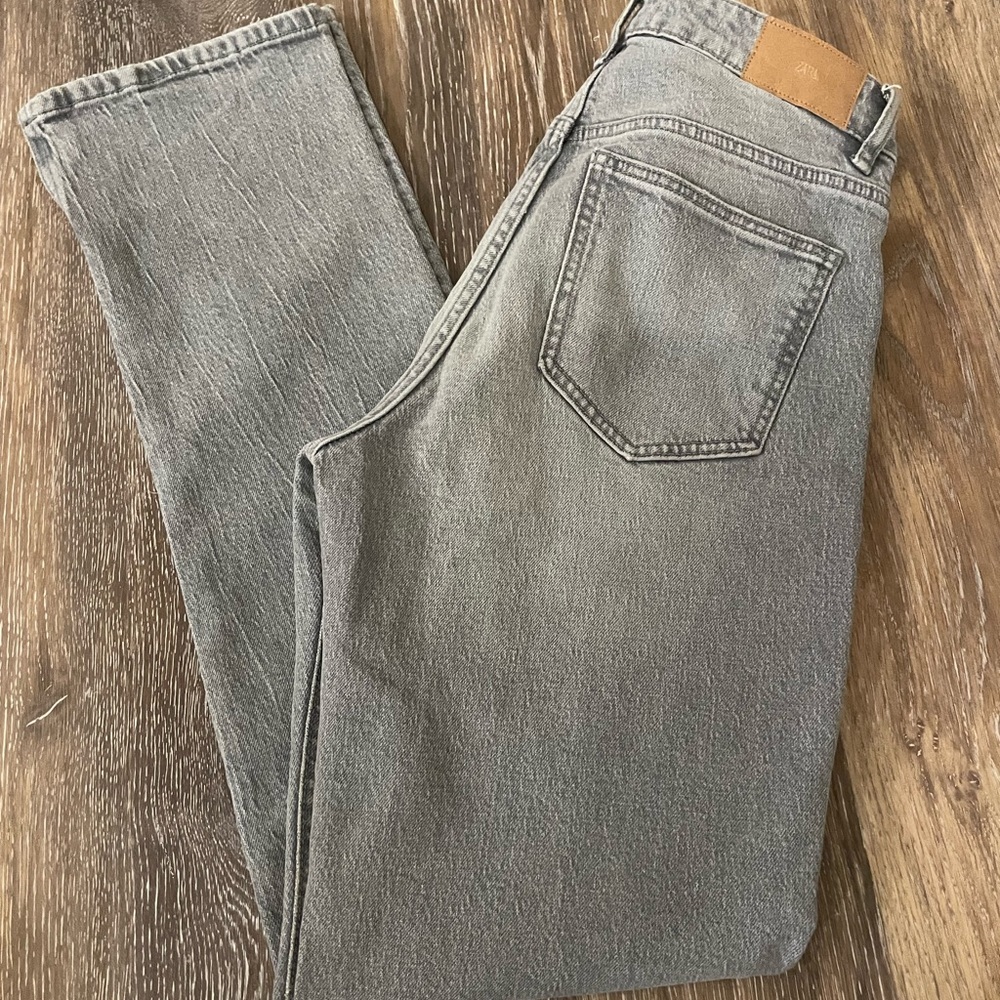 Zara TRF Slim Split Size 6 ref 2569/260